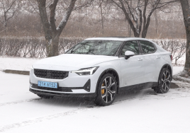 “눈 오는 날에 폴스타 2를 타면?” 국내 첫선 보인 전기차 폴스타 2 시승기